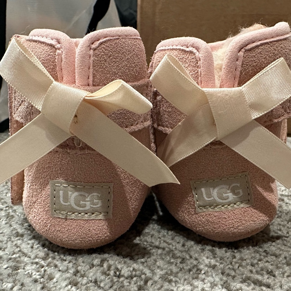 Ugg Jesse Bow Baby Girl Booties Pink/Cream XS 0/1 (NO BEANIE)